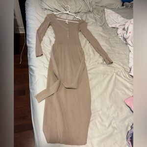 Aritzia babaton long sleeve knit dress size small